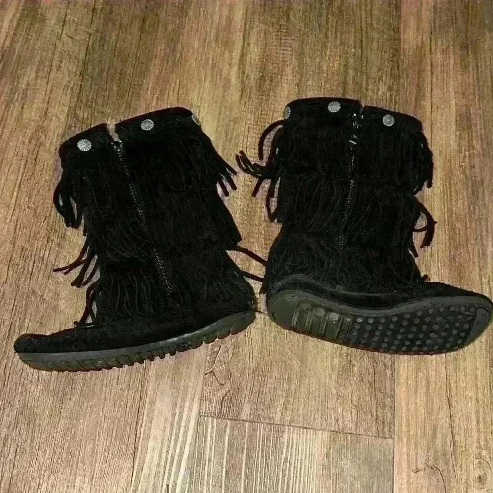 Minnetonka Black Fringe‎ Boots Girls Size 12